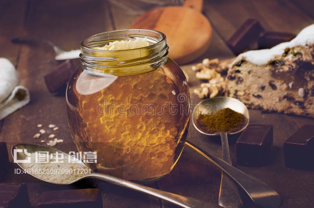 一罐真蜂蜜多少钱一斤(蜂蜜多少钱一罐儿?)